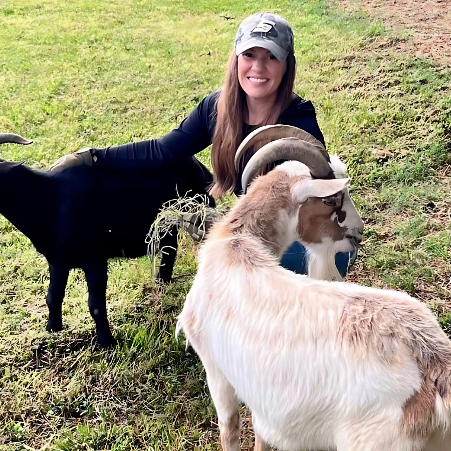 Ms. Lydia, Pathfinders Teacher at Hidden Bee Learning